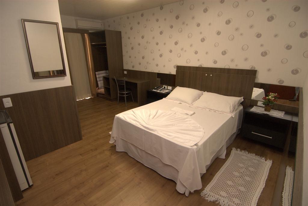 Novo Hotel Tinho Rio do Sul Habitación foto